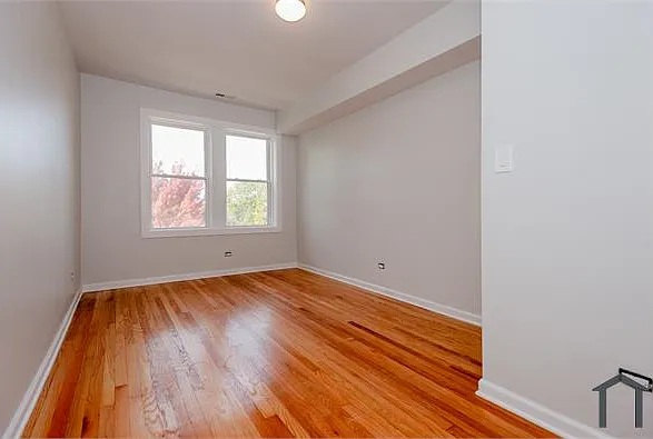 2 bed, 900 sqft, $1,425 — Photo 3