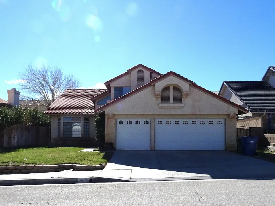 3116 Wellington Dr
