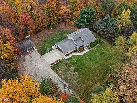 2nd image of 2525 E Deckerville Rd