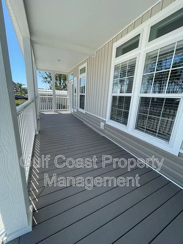 3 bed, 2.0 bath, 1352 sqft, $1,725 — Photo 3