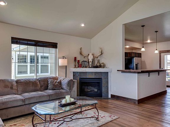 5th image of 1081 Forestglen Dr