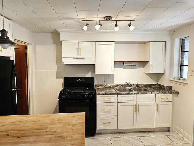 61 Wise Ave — Photo 7