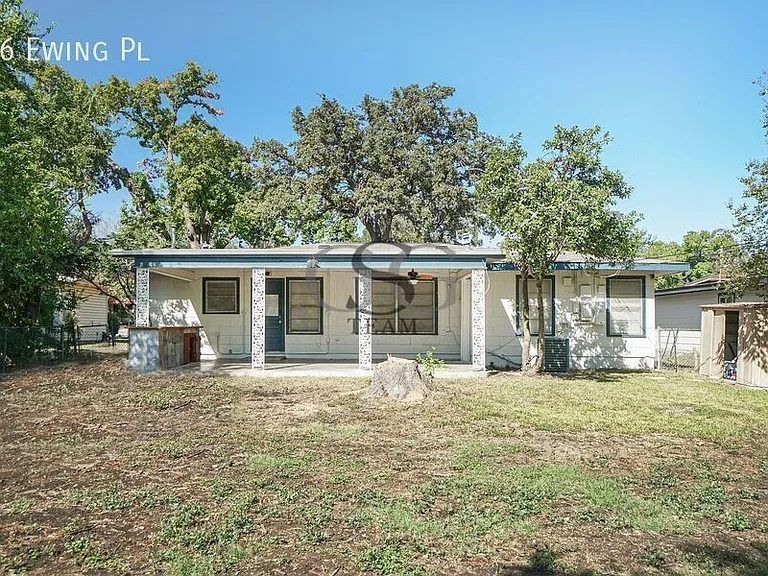 56 Ewing Pl — Photo 16