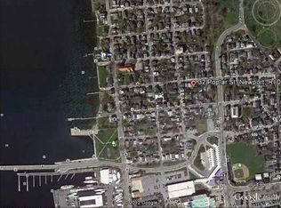 32 Poplar St, Newport, RI 02840