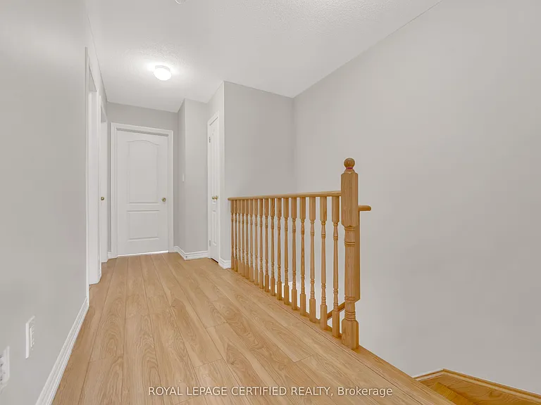 13 Shiff Cres — Photo 13