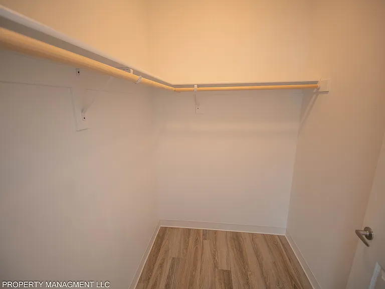 Master - Walk In Closet
