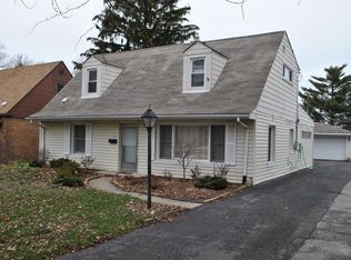 4116 W 100th St, Oak Lawn, IL 60453