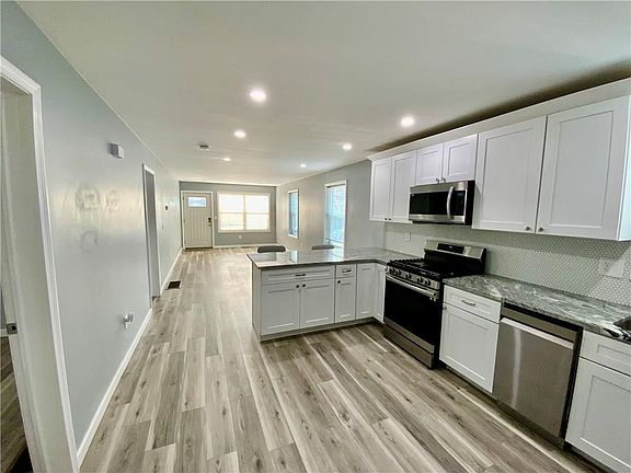3rd image of 119 Bowdoin St Unit 1