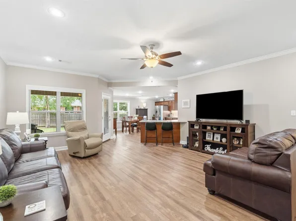56 Wellswood Dr, Greenbrier, AR 72058