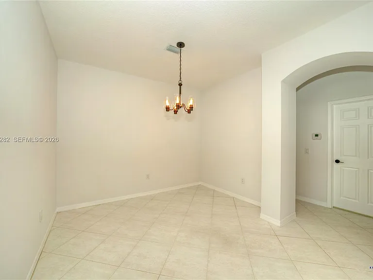3781 NW Willow Creek Dr — Photo 15