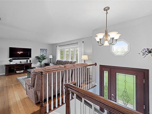 2nd image of 23 Briarwood Ln
