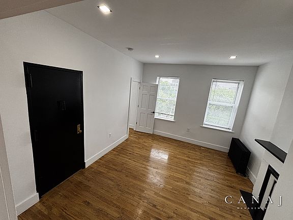 5th image of 48 Marcy Ave Floor 4