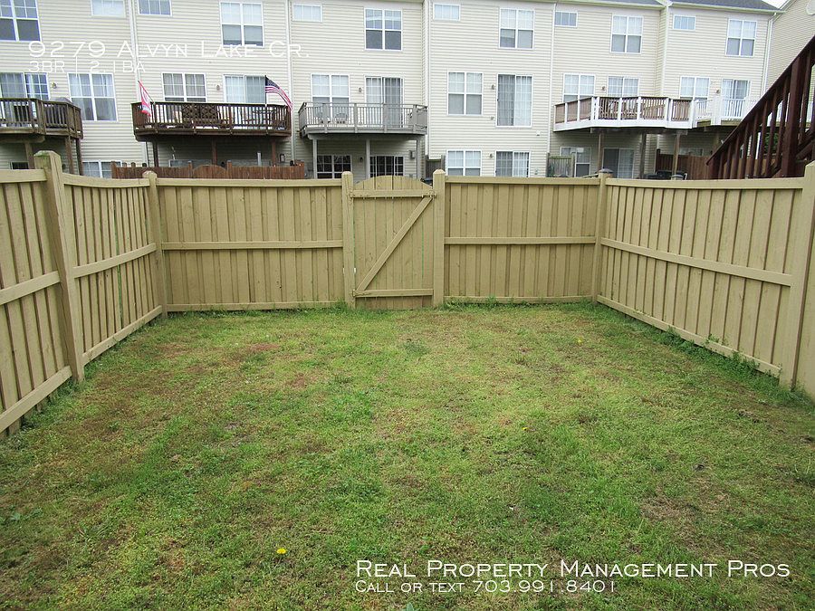 1st image of 9279 Alvyn Lake Cir