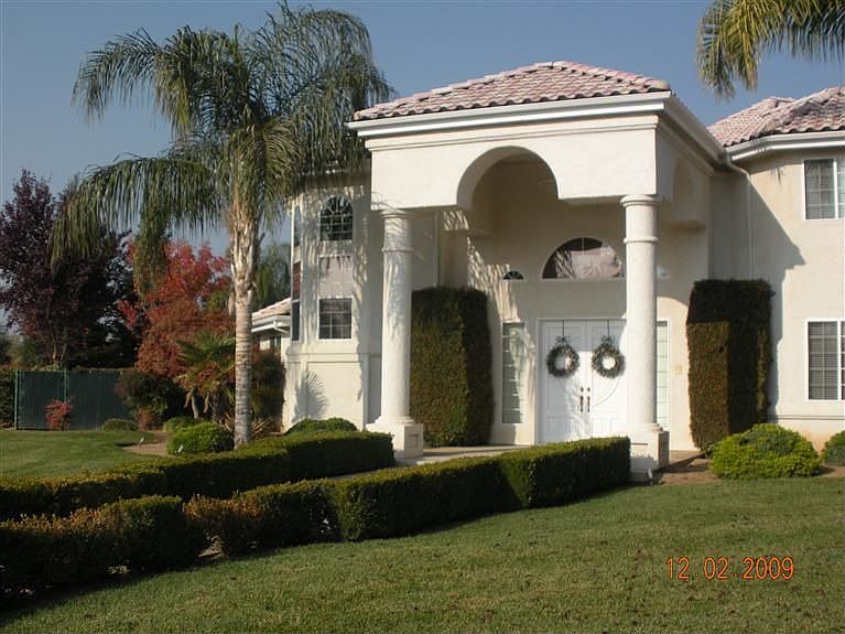 1st image of 8104 E Bullard Ave