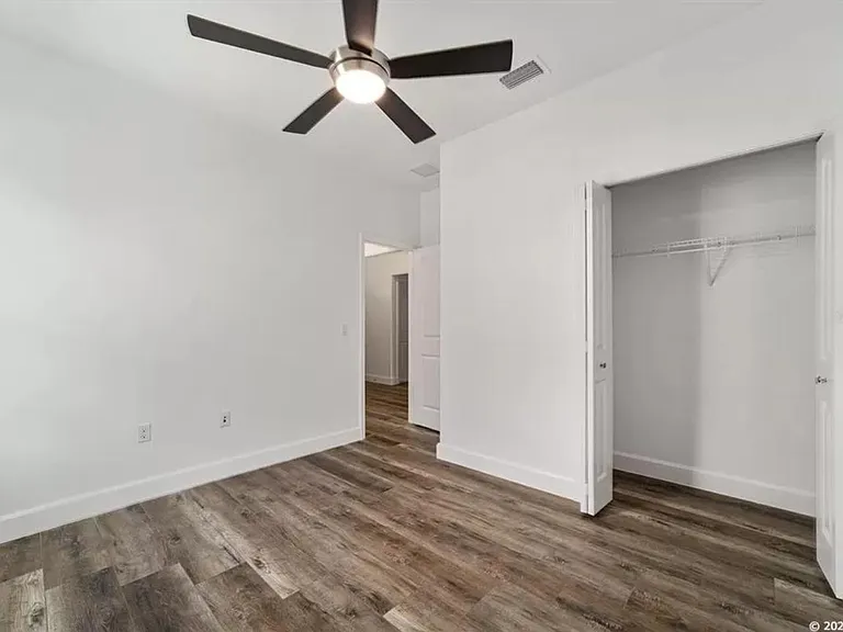 1394 SW 68th Ter — Photo 23