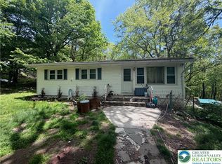 8 Laurel Ln, Mount Pocono, PA 18344