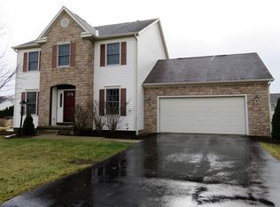 801 Lone Rise Dr W, Marysville, OH 43040