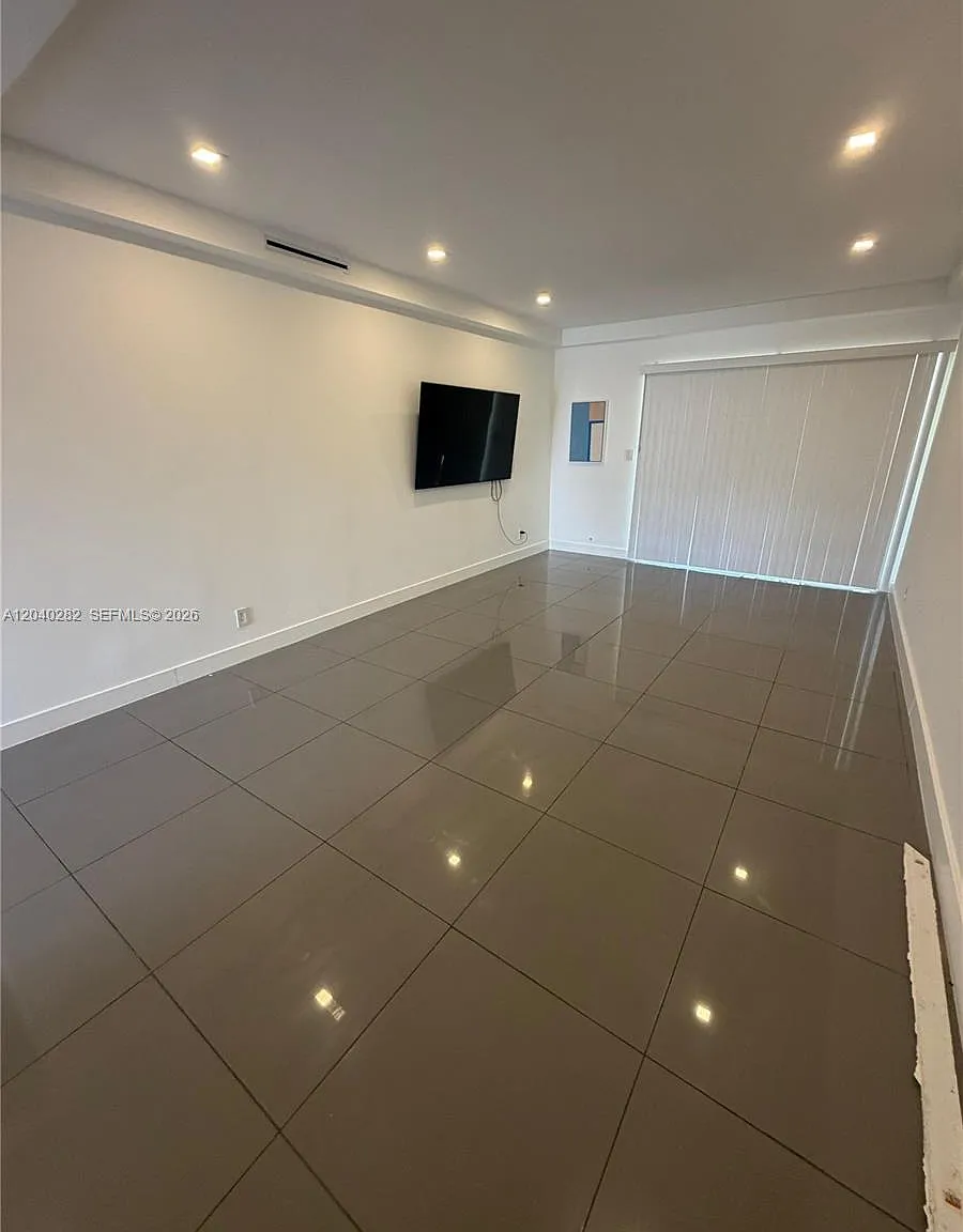 Keystone Arms Condo — Photo 4