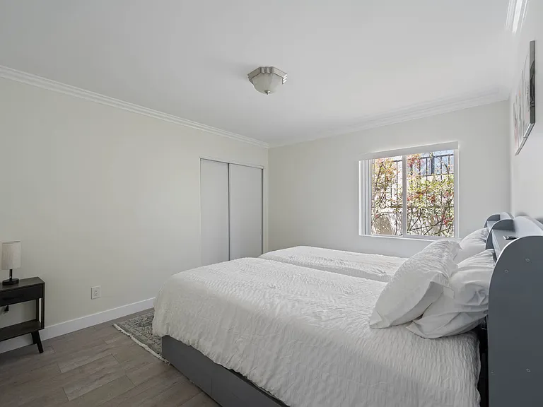 2241 N Niagara St #101 — Photo 11