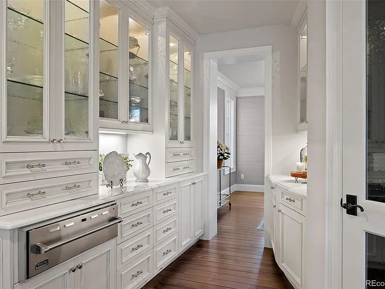 1350 E Greenwood Ln — Photo 10
