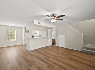 2533 S Washington Ave #B, Pearland, TX 77581