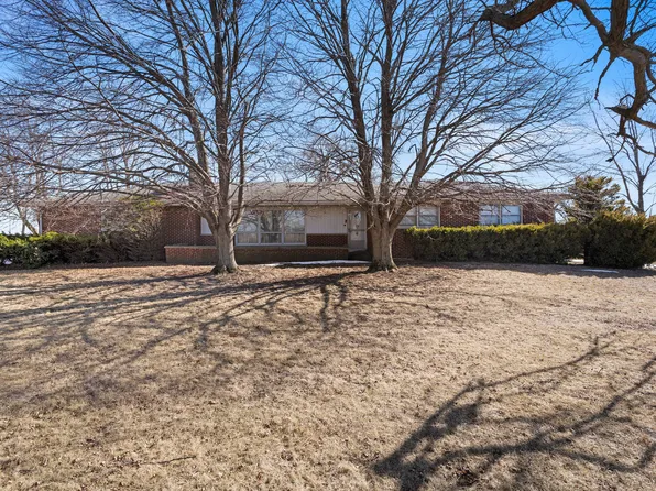 586 N Us Highway 45, Paxton, IL 60957