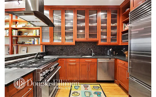 Sold by Douglas Elliman | media 25