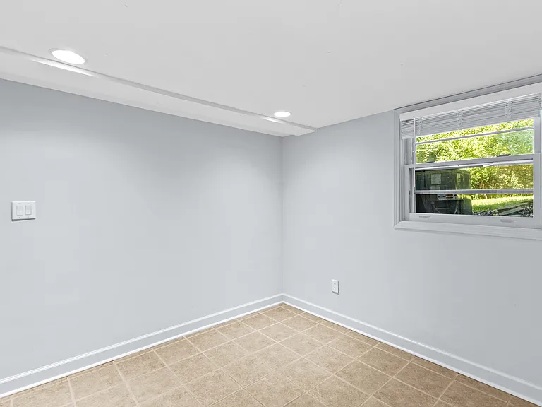 118 Revere Dr — Photo 22