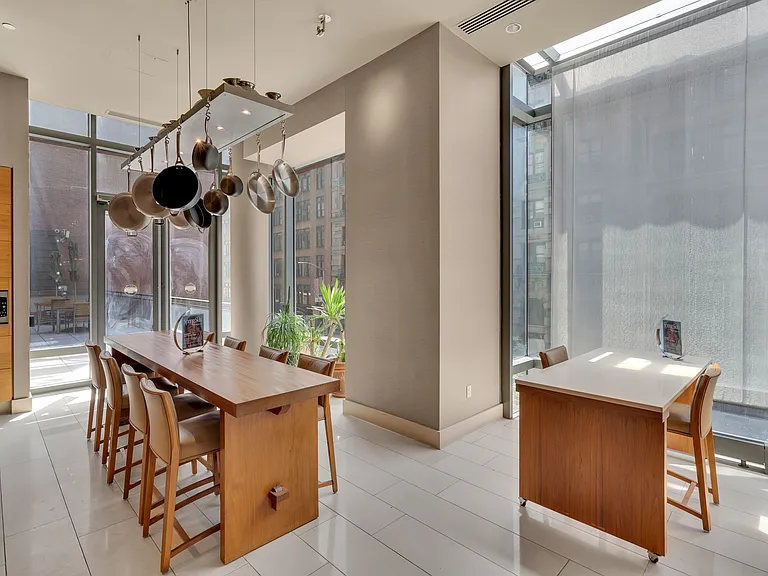9 W 31st St #20F — Photo 8