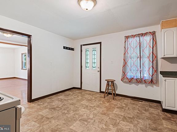 4th image of 12528 Seavolt Rd