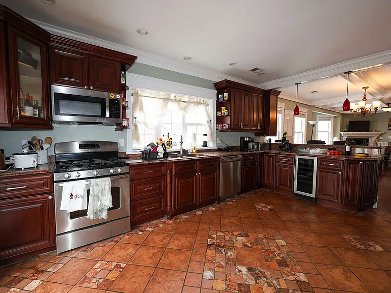 127 Nonantum St #2A — Photo 18