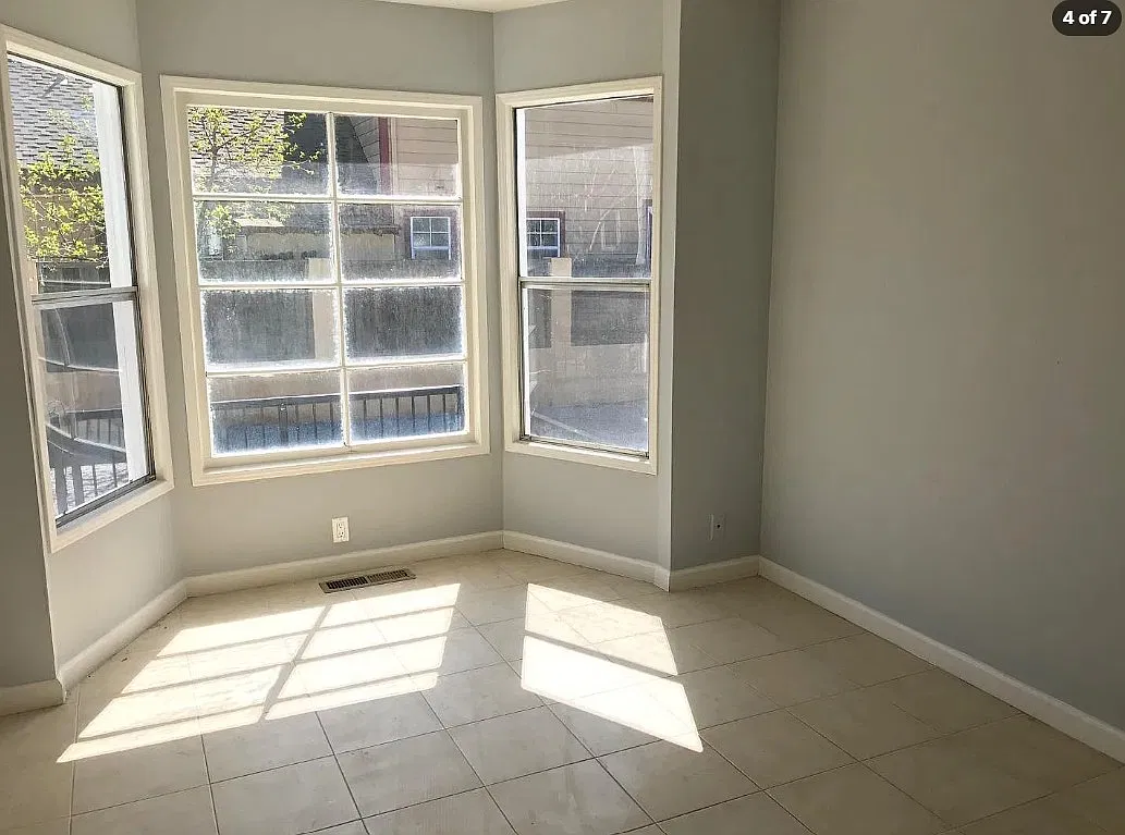 3 bed, 1148 sqft, $3,600 — Photo 3