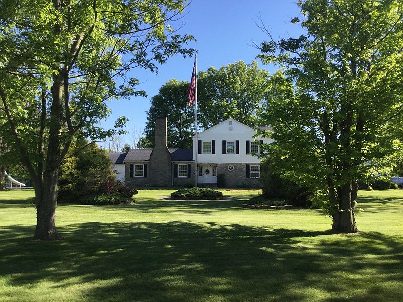 1st image of 61424 Greenbriar Dr