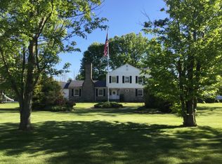 61424 Greenbriar Dr, Cambridge, OH 43725