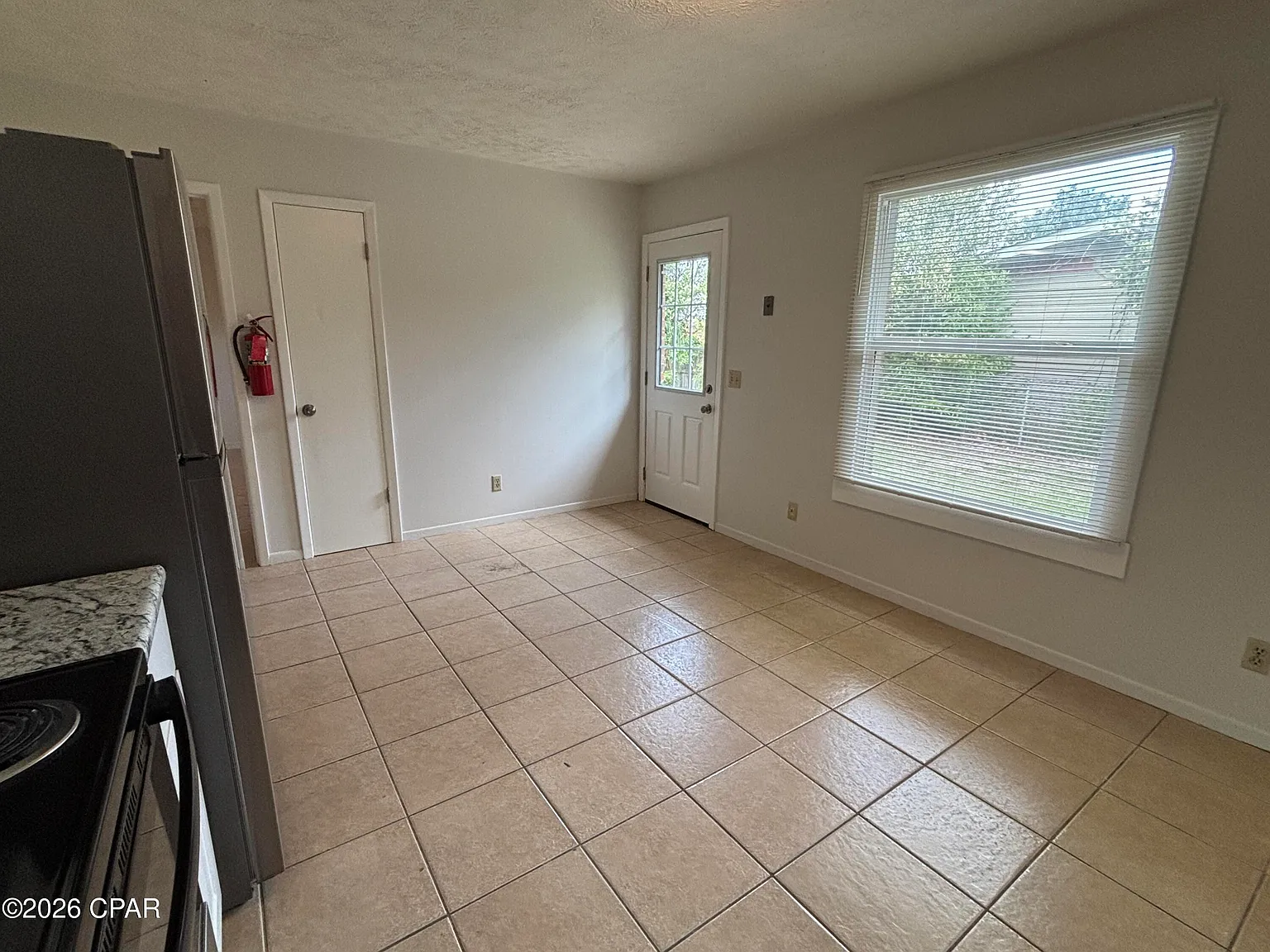 2 bed, 900 sqft, $1,095 — Photo 4