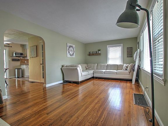 5th image of 610 Southline Dr