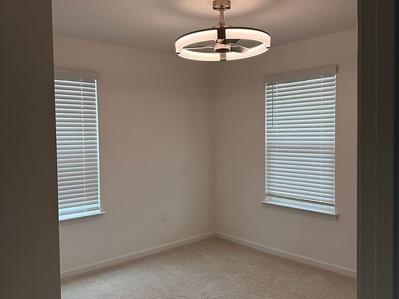 4th image of 460 Blair Rd