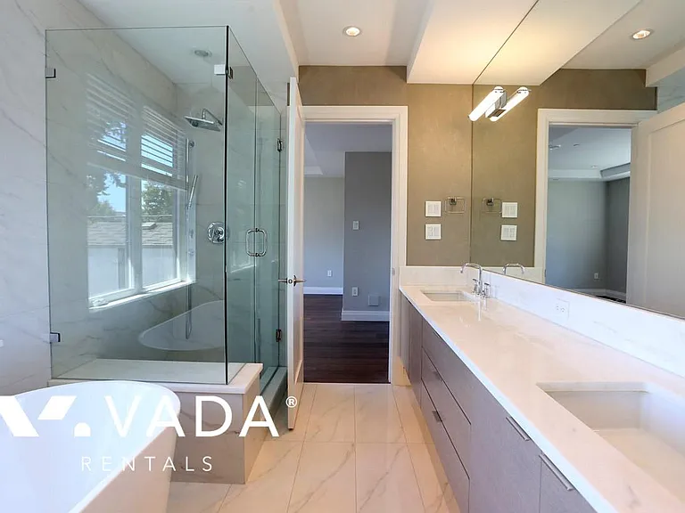 1686 E 56th Ave — Photo 14