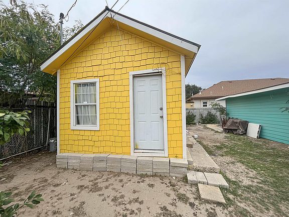 4th image of 3802 San Eduardo Ave