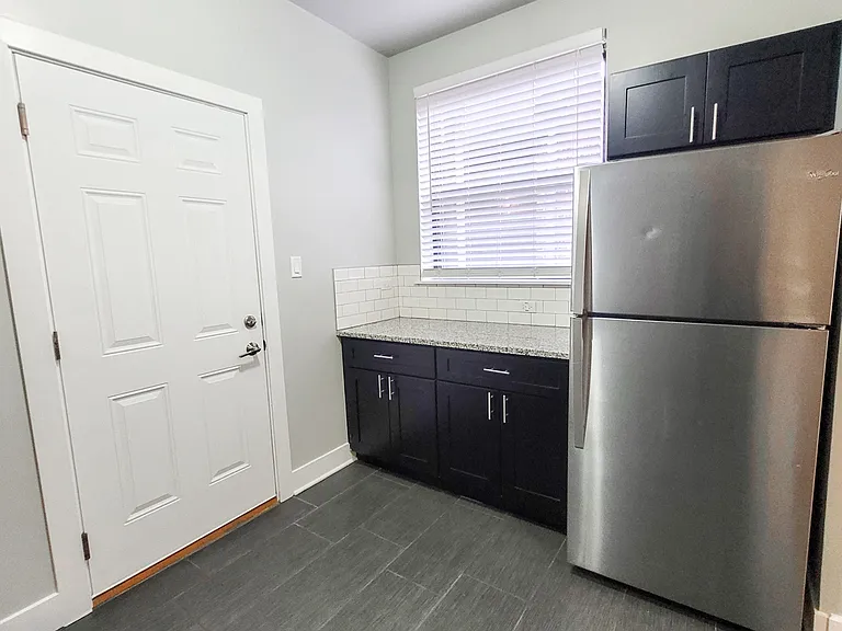 5527-5537 S Everett Ave — Photo 6