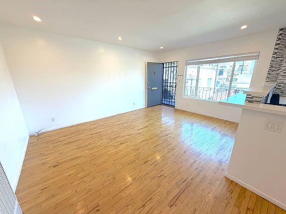 3rd image of 1433 9th St APT F