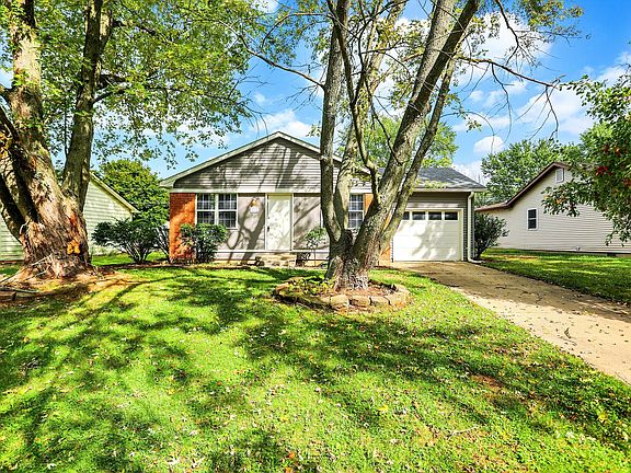 3rd image of 1410 Brooke Dr