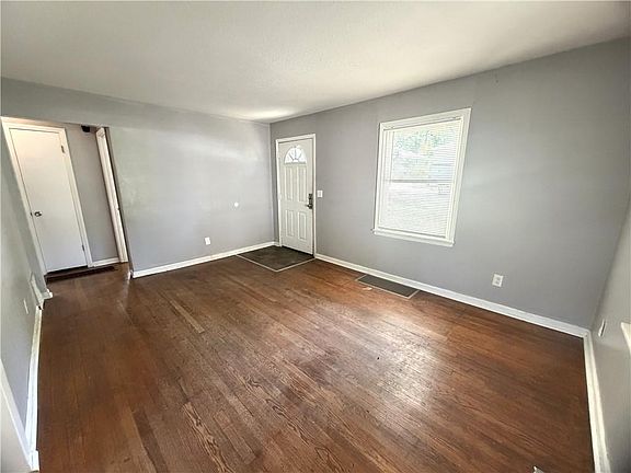 4th image of 3013 S Norwood Ave