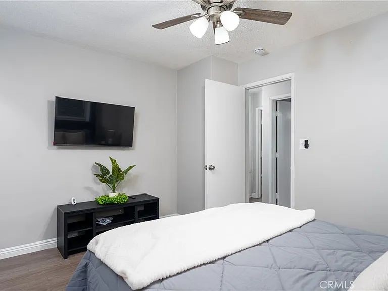 716 N Orange St — Photo 14