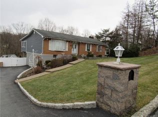 29 Tiros Ave, Highland Mills, NY 10930