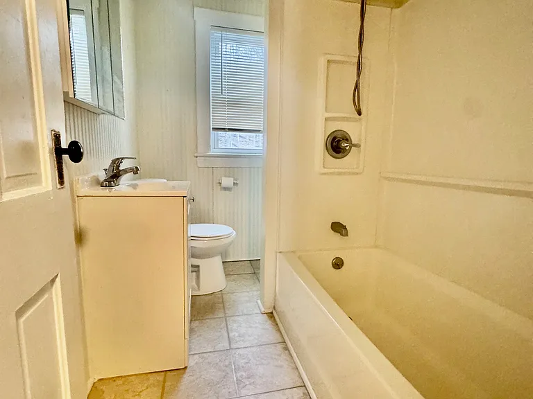 82 State St — Photo 9