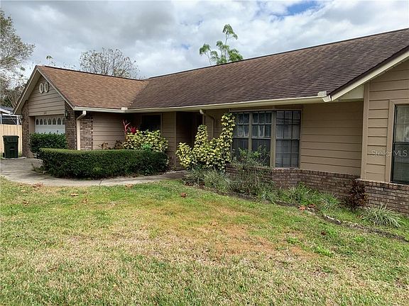 2nd image of 1157 Climbing Rose Dr