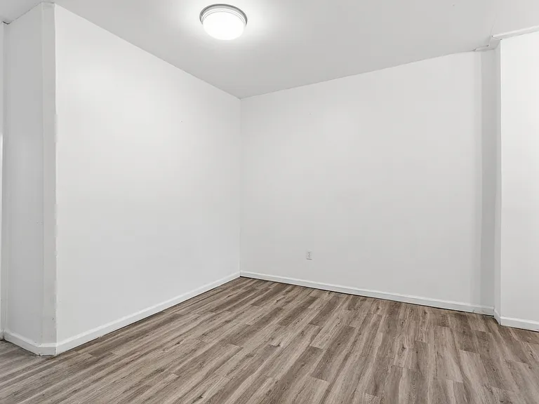 5 Elm St #3 — Photo 6