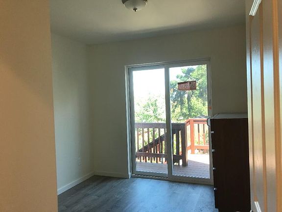 3rd image of 383 Accacia St