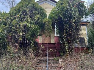 654 Saint John St, Macon, GA 31217